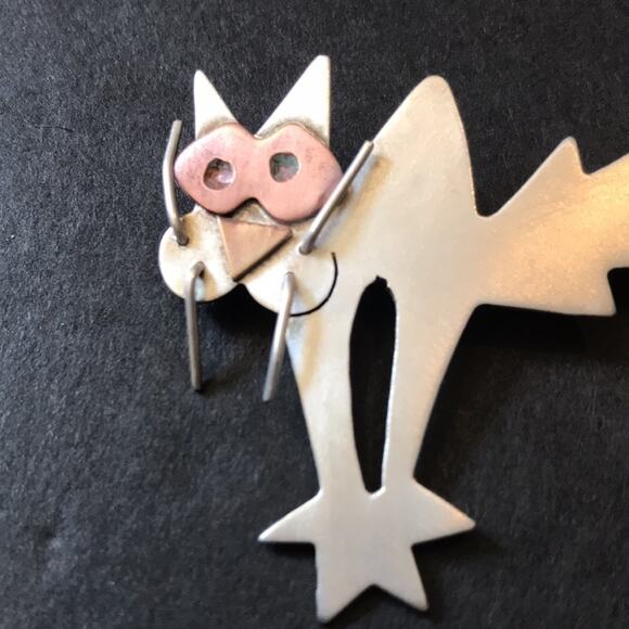 Vintage Sterling Silver 80s Cat Pin, This Cat is in a Tizzy! Signed by Artist - Picture 2 of 7
